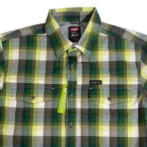 Wrangler Men's Green Plaid Short Sleeve Utility Shirt UPF 30 Flex Size M